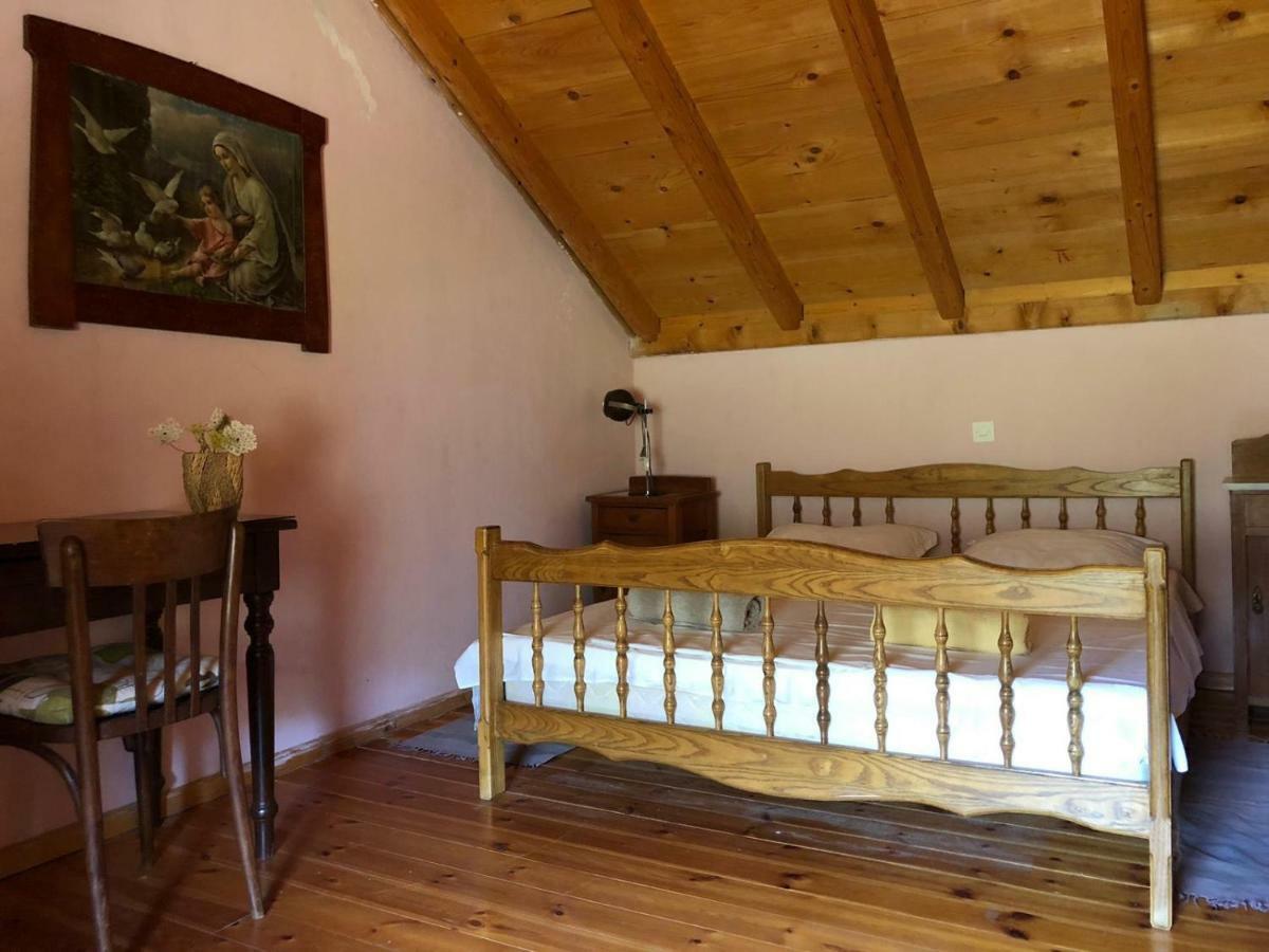 Holiday Home Villa Kastel Zrnovo エクステリア 写真