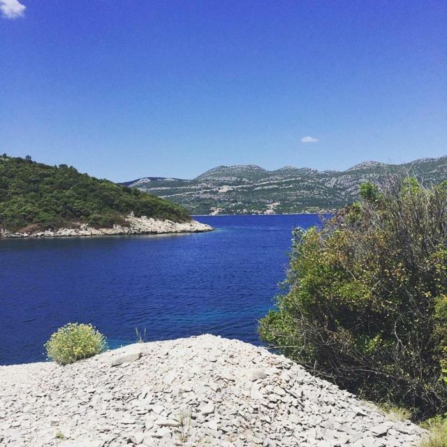 Holiday Home Villa Kastel Zrnovo エクステリア 写真